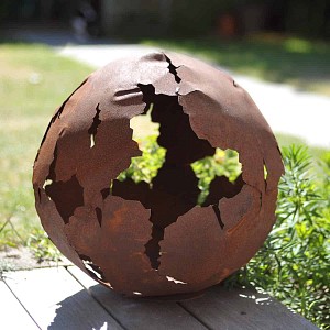 Boule en métal découpe laser