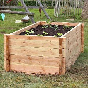 Grand carré potager en bois surélevé